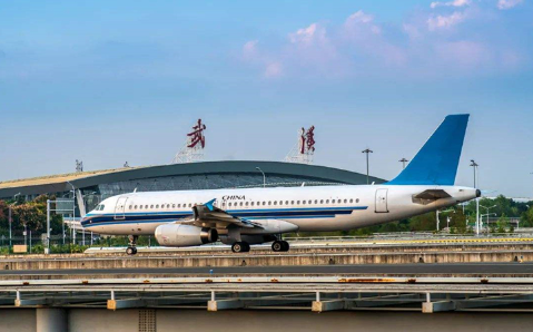 大理空运武汉机场